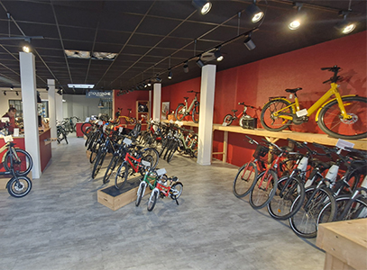 Intérieur magasin de vélos Royan